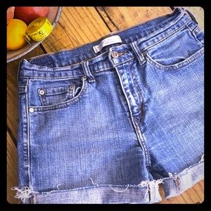 Levi’s Straight Leg 505 Jean shorts